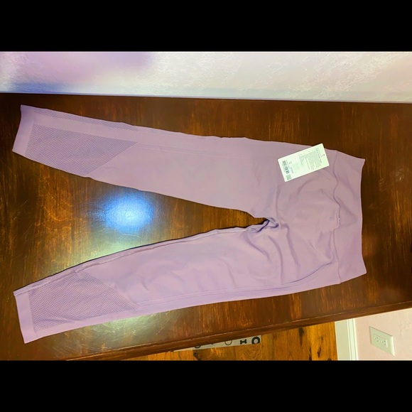 lululemon ebb to street tight! BRAND NEW WITH TAGS - Picture 5 of 8
